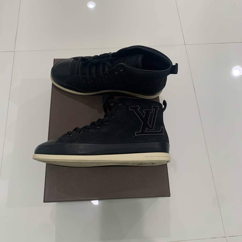 Louis Vuitton size 7 1/2